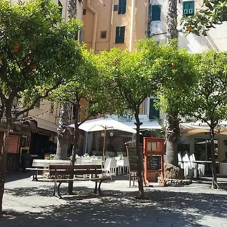 Like - Piazza Bresca San Remo
